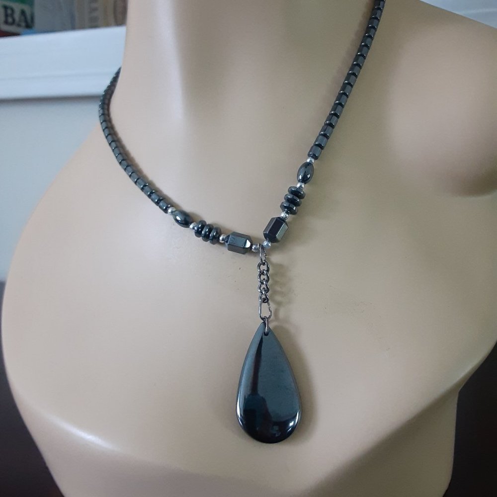 Hematite tear drop pendant necklace